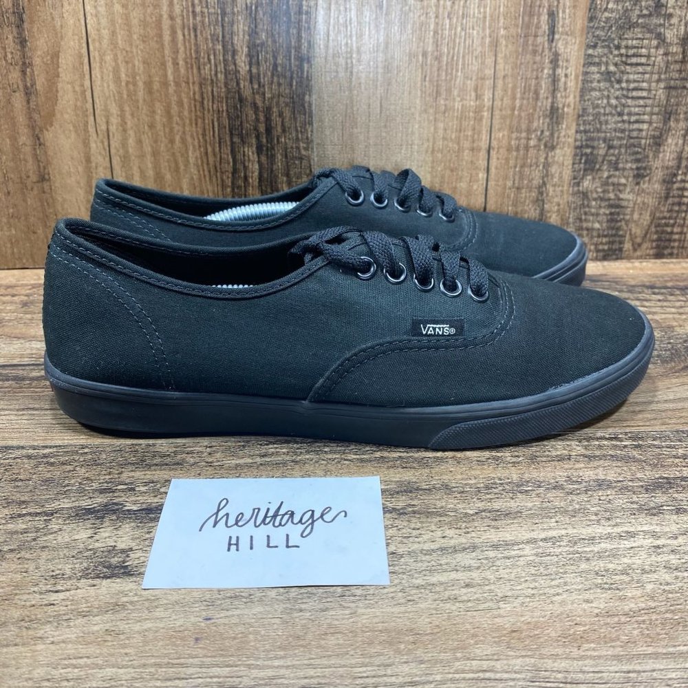 Vans Classic Black Lace Up Skate Shoe Womens Sneakers - Womens Size 8